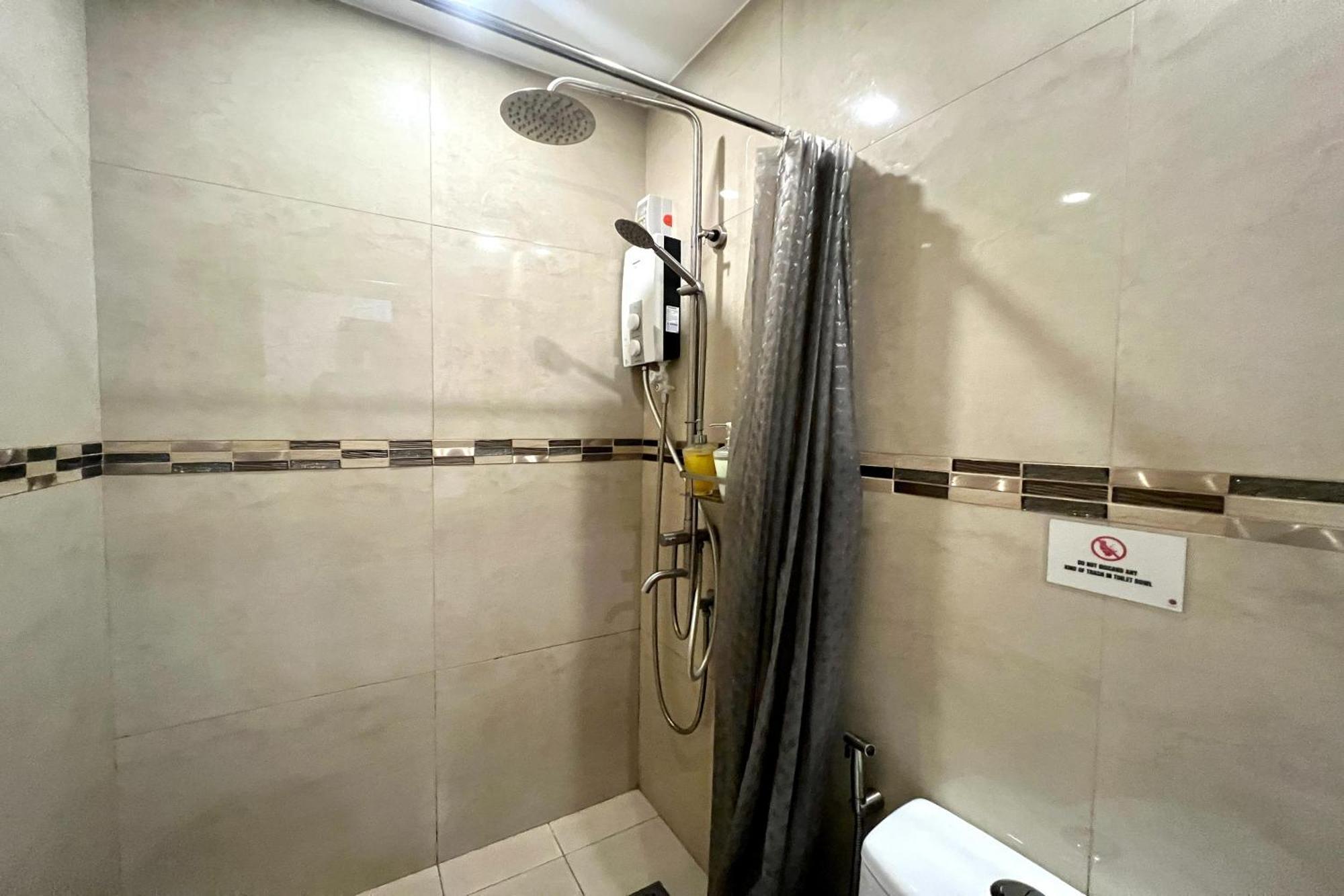 Khotel Near T3 Airport