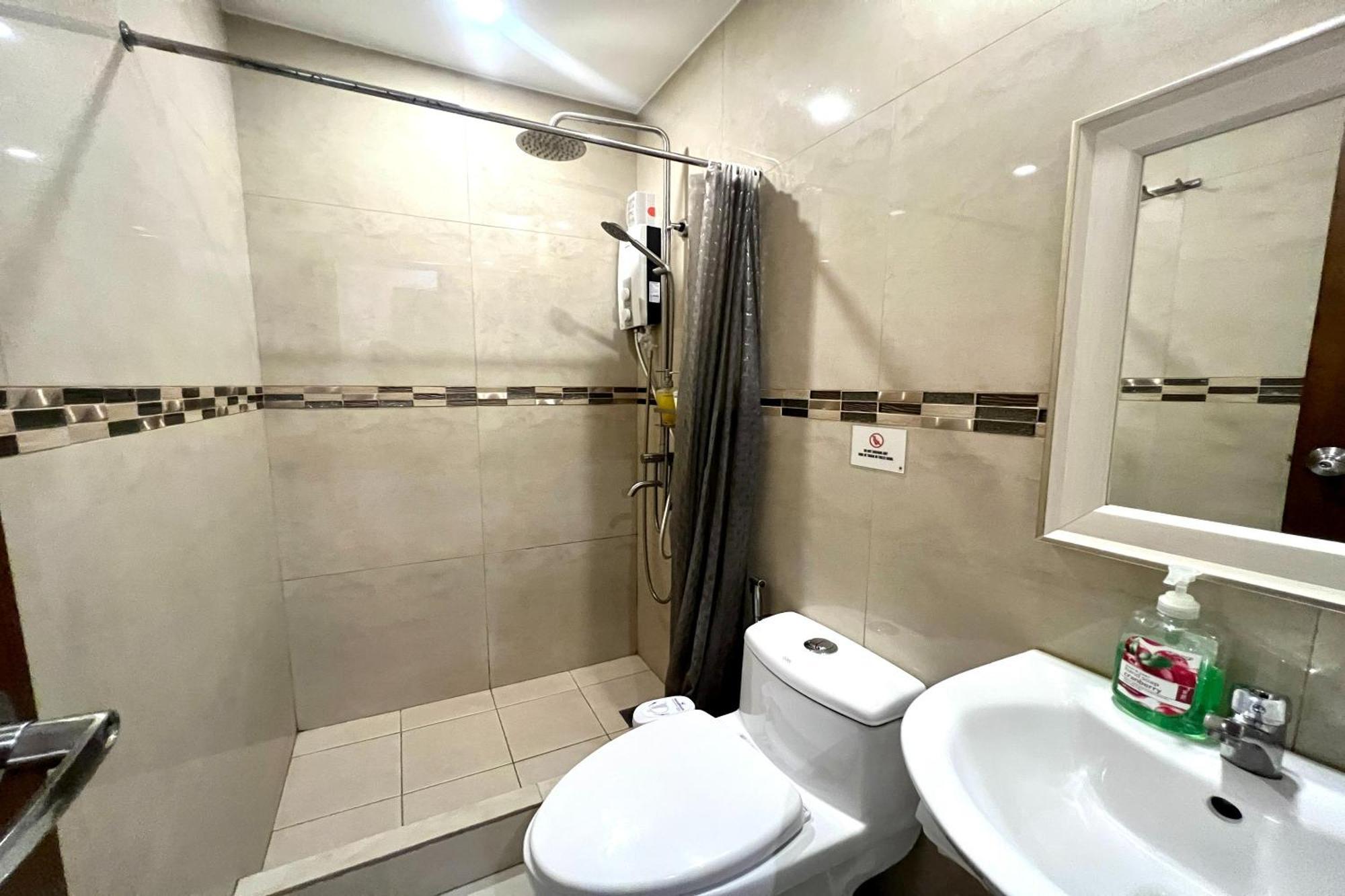 Inn Khotel Near T3 Airport