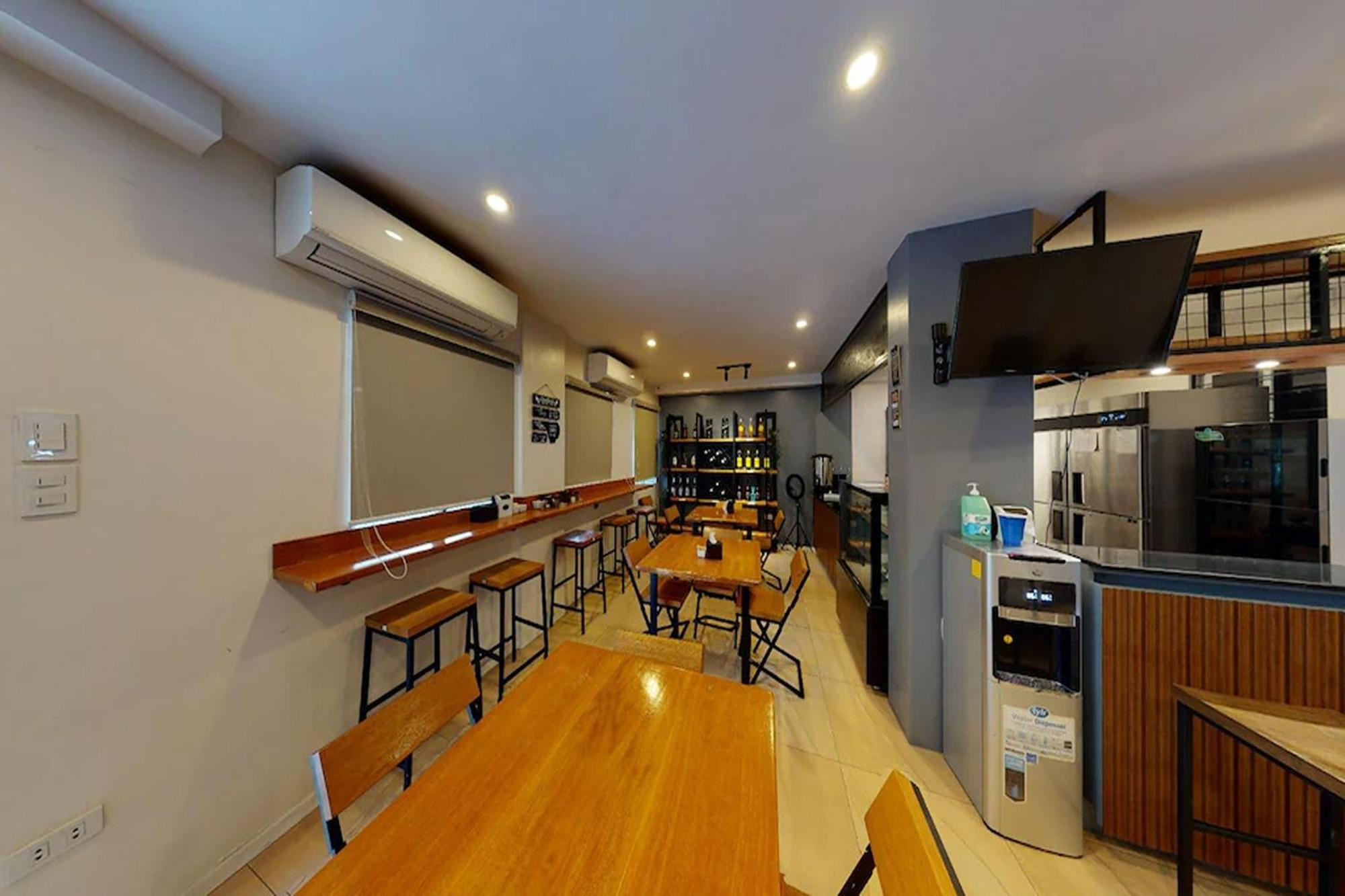 Khotel Near T3 Airport *